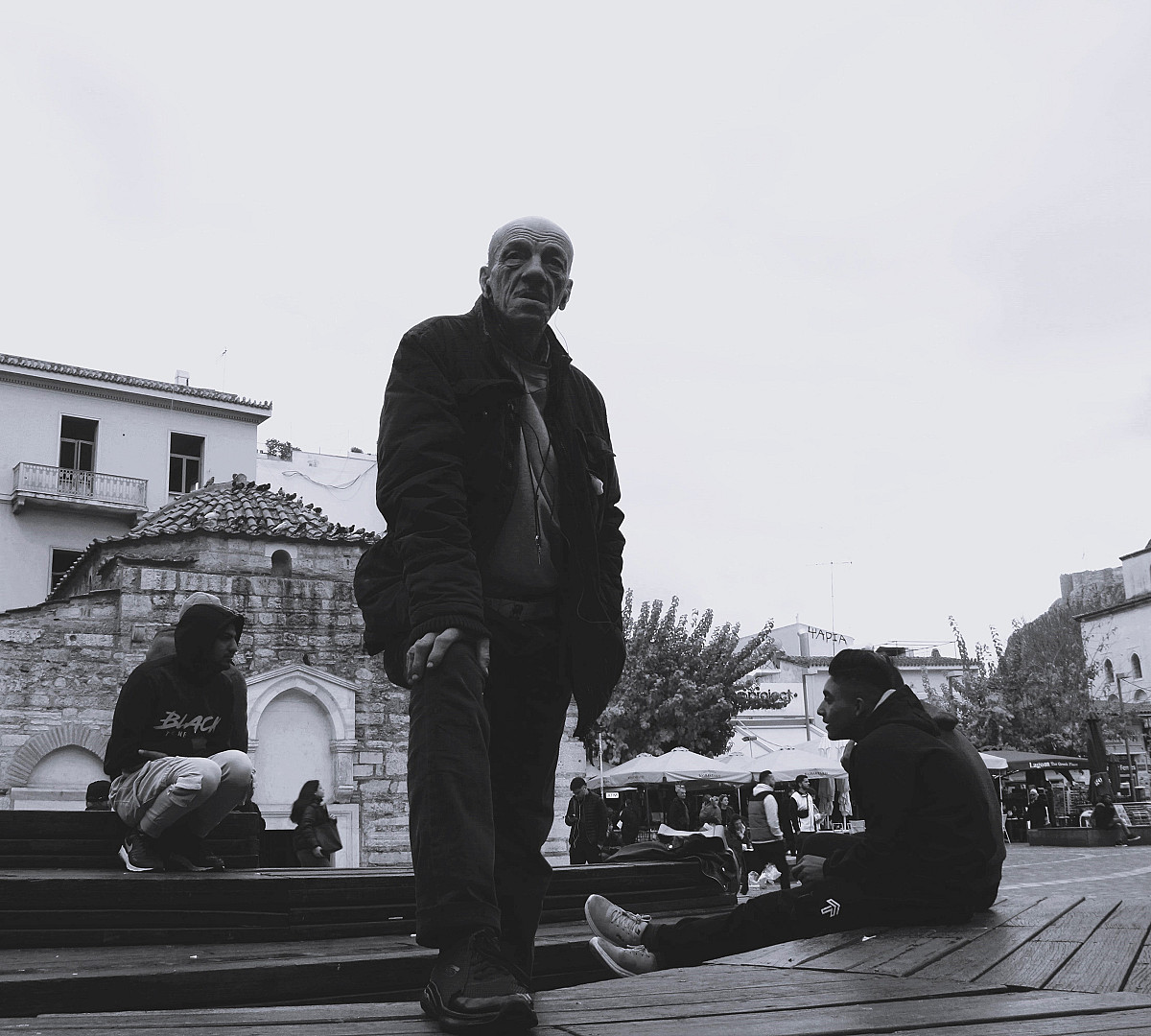 ο βασιλιάς της πλατείας μοναστηρακίου 2.