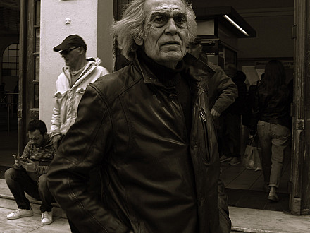 Η ομορφιά του με κάνει να κλαίω 2.
