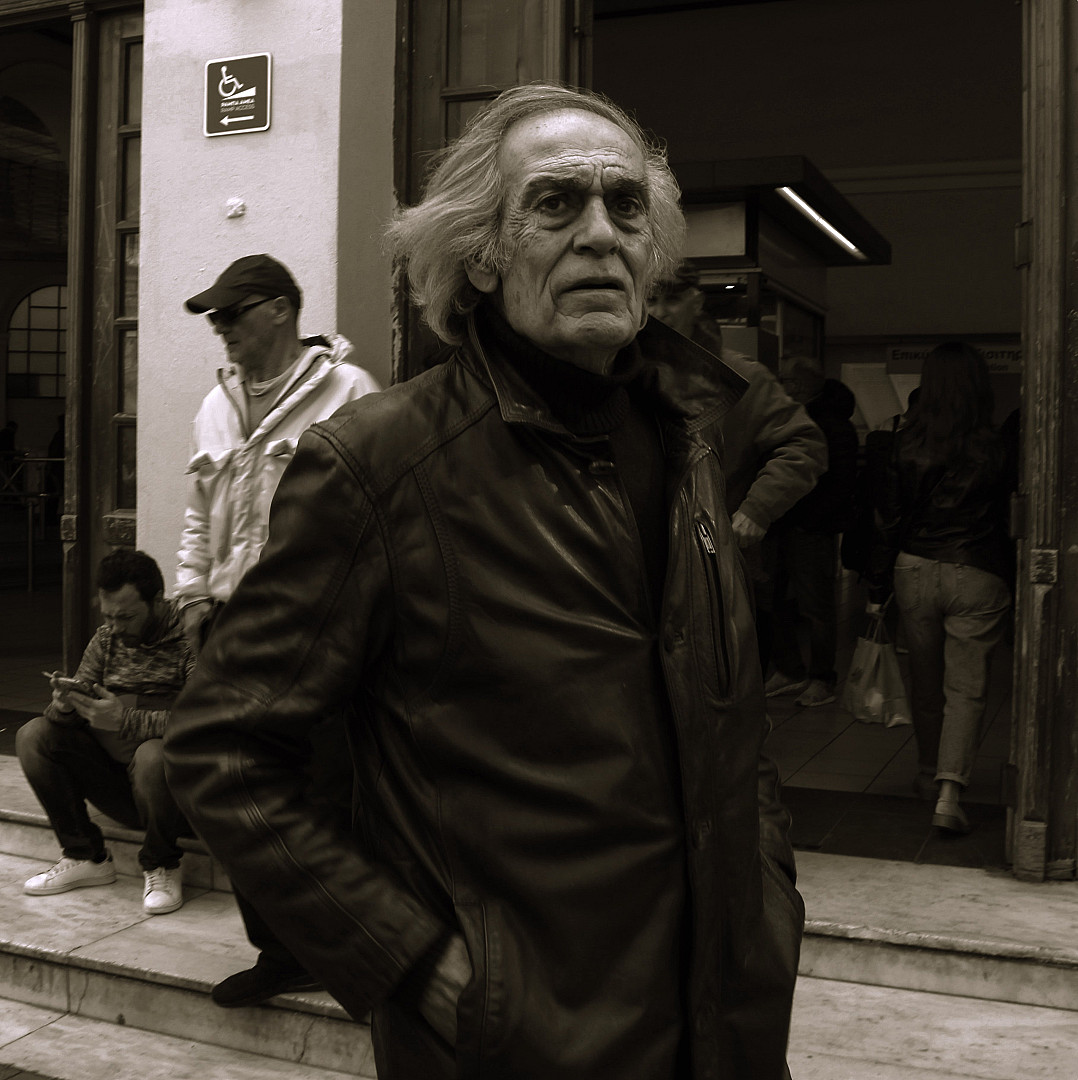 Η ομορφιά του με κάνει να κλαίω 2.