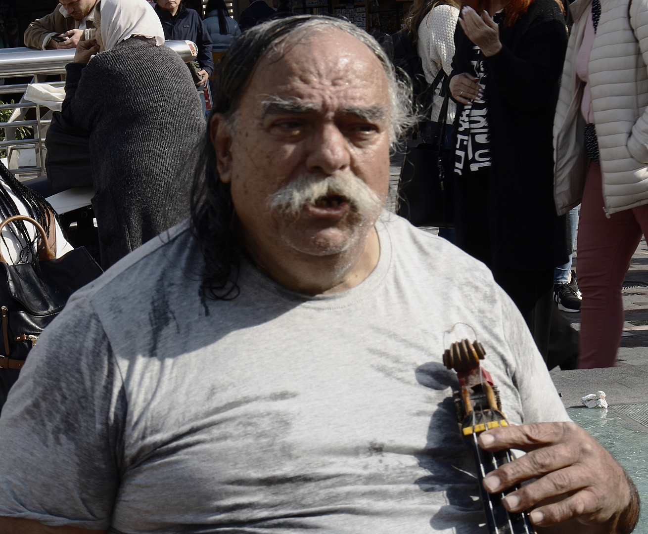 Λύρα.