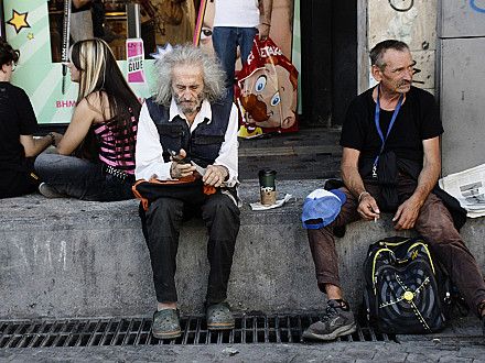τρελός εφευρέτης.