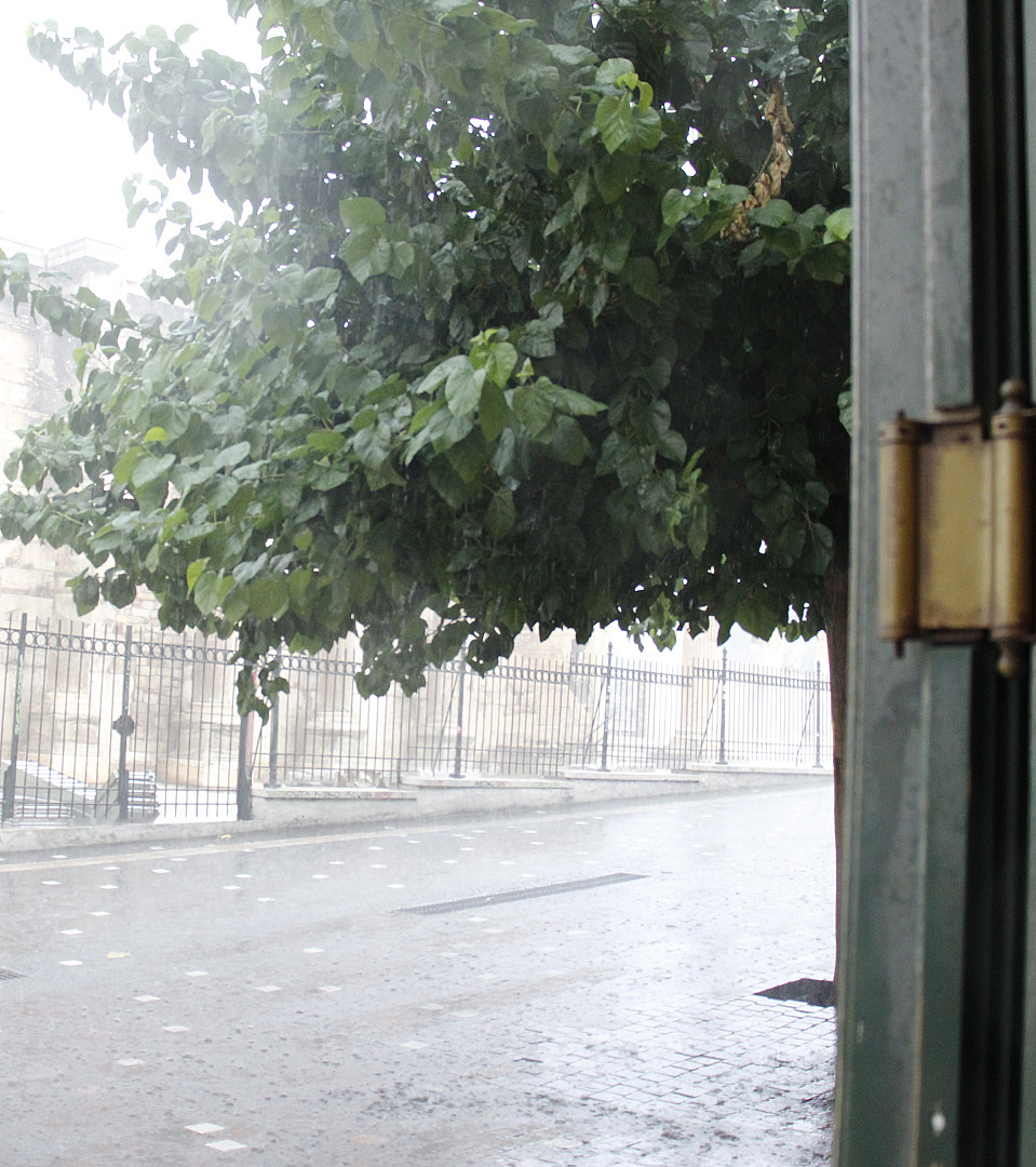 βροχή.