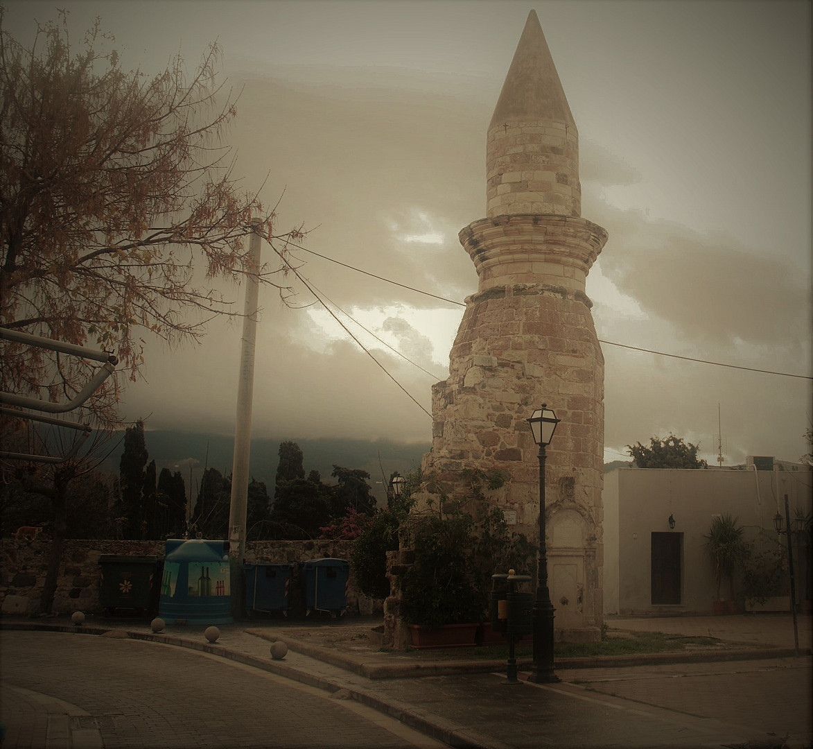 τζαμί στην πλατεία Διαγόρα.