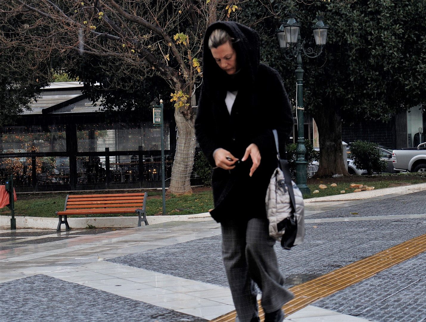 βροχή.