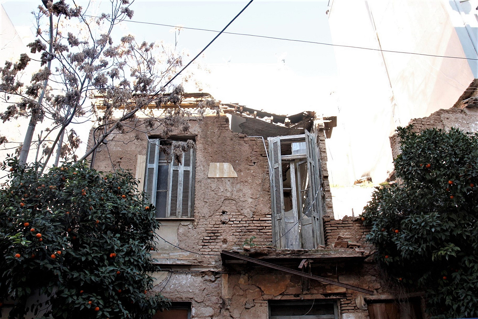 σαν αρχαίο μνημείο.