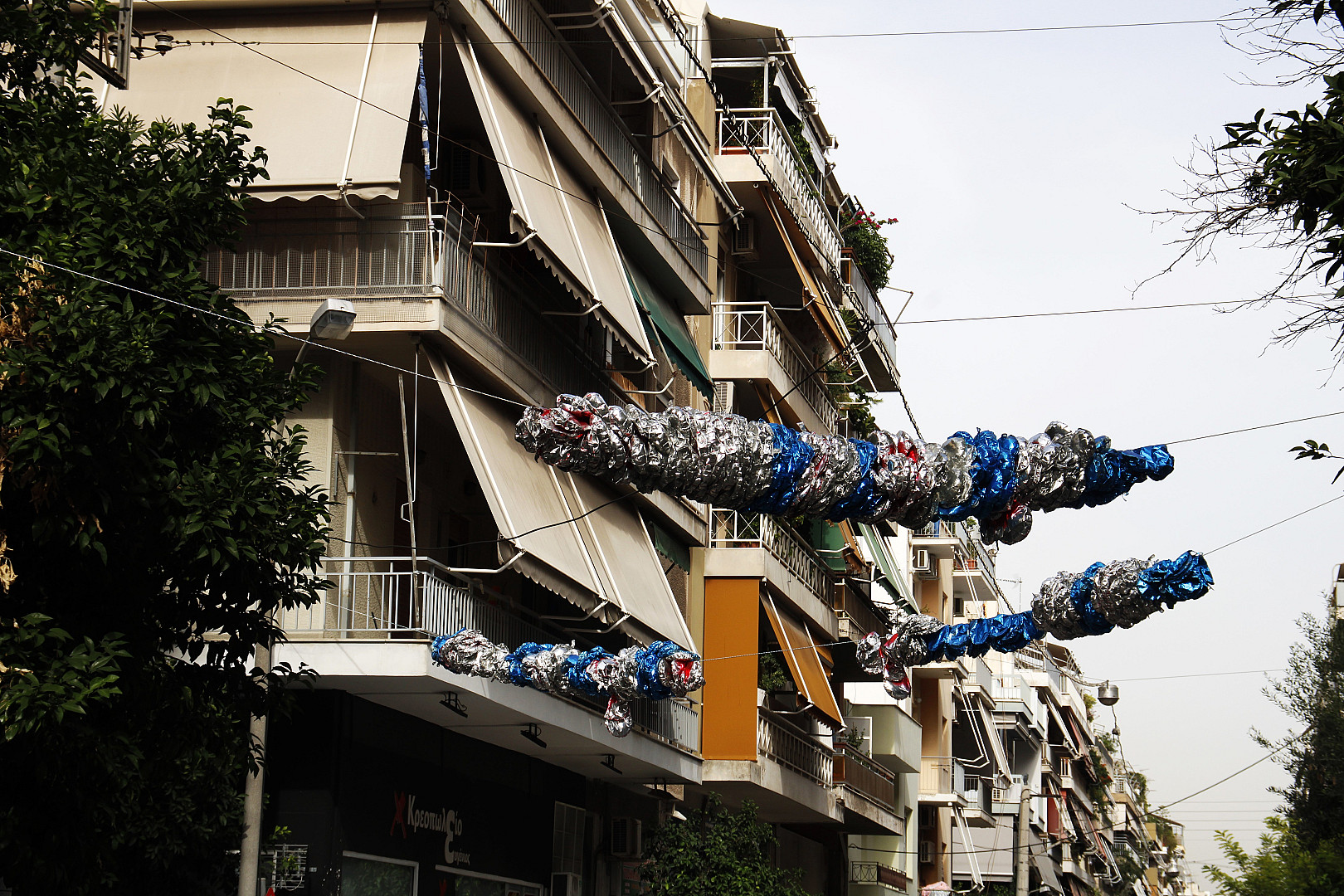 χρωματιστά μπαλόνια.